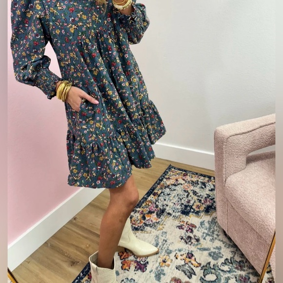 Ivory Western Booties - NEW - Picture 3 of 4